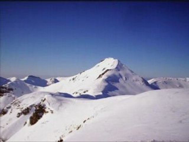 Ref:x5caxz Les monts du Cantal sous la neige