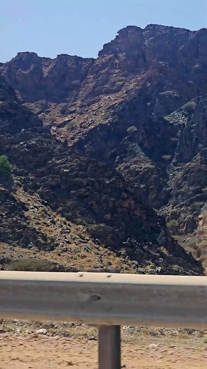 Jabal Sifah road trip: breathtaking mountainside views and culturally rich villages! ⛰️🚗  #Oman #Travel #Adventure #Mountains #Culture #RoadTrip