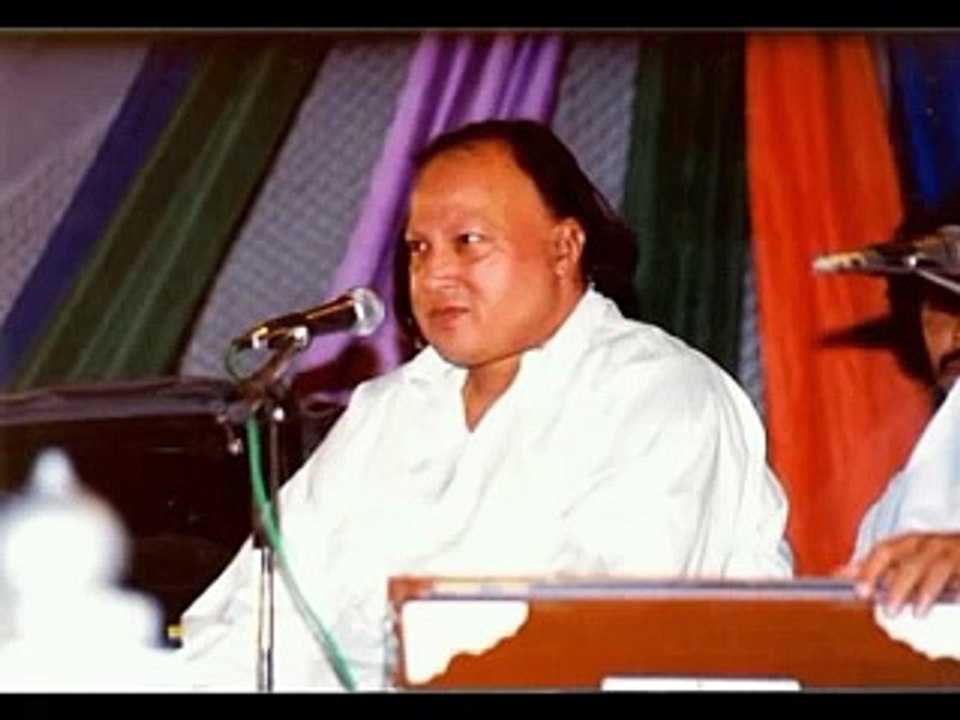 Jab Karam Hota Hai Halat Badal Jate Hain - Sufiyana Qawwali - Nusrat Fateh Ali Khan