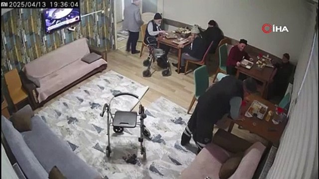Balıkesir’de Yürekleri Ağıza Getiren Anlar: 91 Yaşındaki Adam Heimlich Manevrasıyla Kurtarıldı