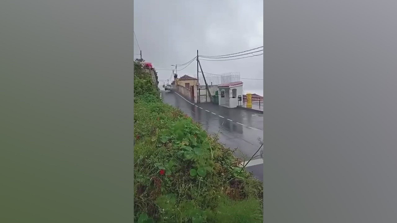 Se estrella contra una casa en pleno Rally de Canarias