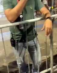 Família com criança autista é impedida de acessar passagem preferencial do metrô em Salvador