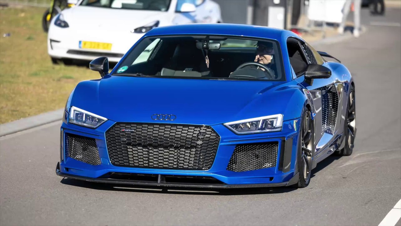 Supercars Arriving - JCR GT3 RS, LaFerrari, Twin Turbo Huracan, 12Cilindri, Capristo Aventador