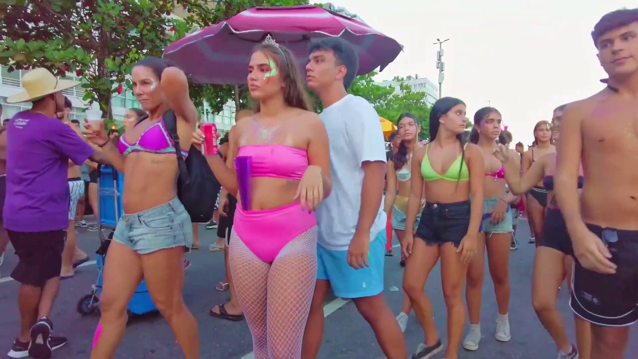 🇧🇷 RIO DE JANEIRO STREET CARNIVAL BLOCK_ Simpatia é Quase Amor — Carnaval Sem Anistia — Brazil 2025