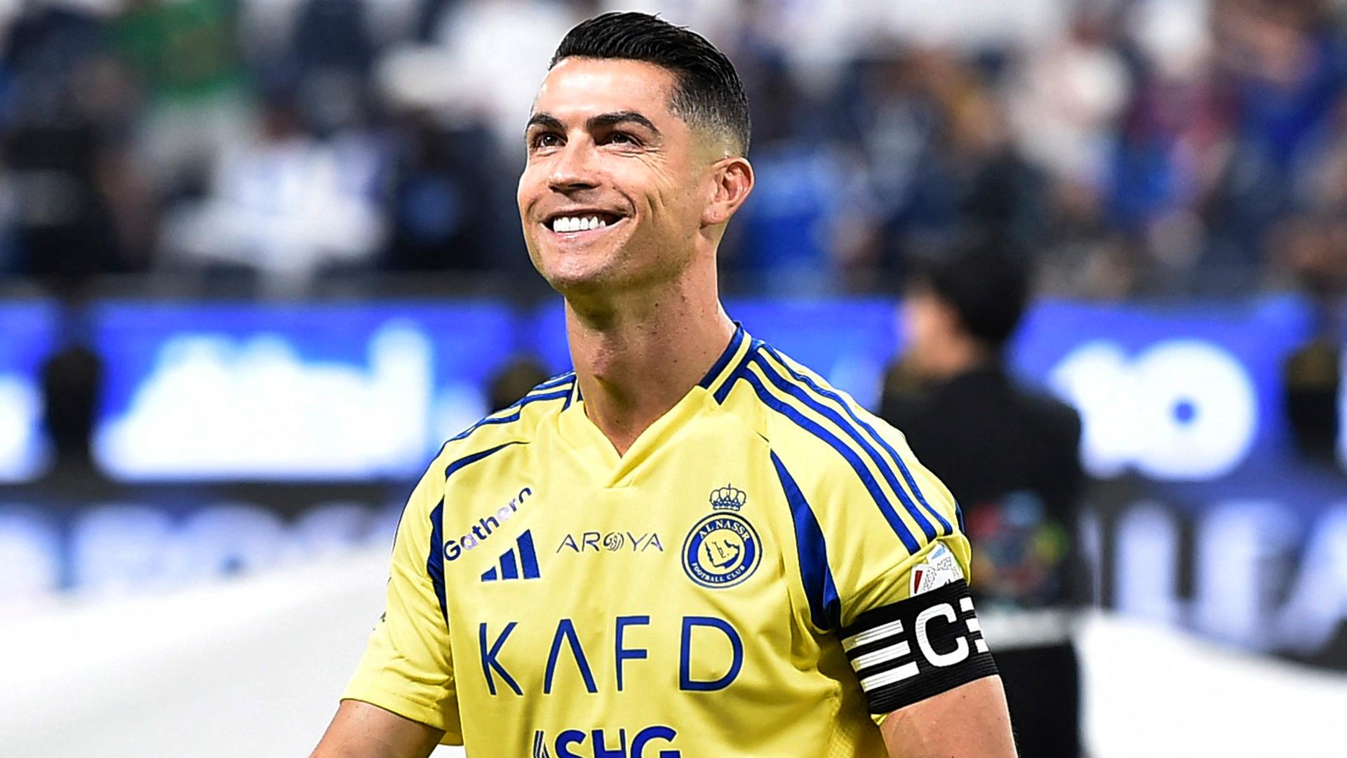 Flick compares Lewandowski to 'ultimate professional' Cristiano Ronaldo