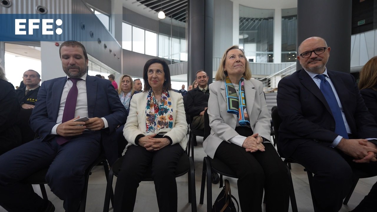 Robles considera "inaceptables" los insultos machistas denunciados por Pilar Alegría