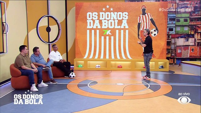 Debate Donos: Memphis Depay pode decidir o clássico contra o Palmeiras pelo Brasileirão?