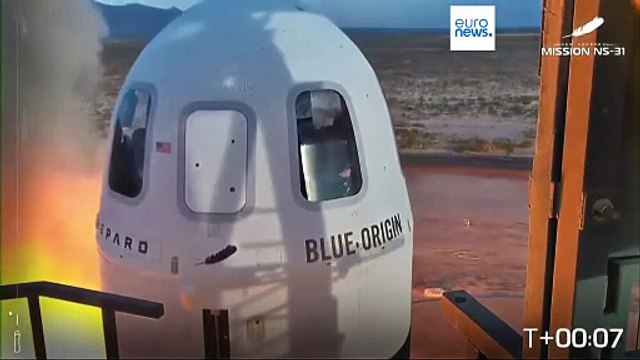 Katy Perry foi ao espaço no foguetão Blue Origin com a primeira tripulação exclusivamente feminina desde 1963