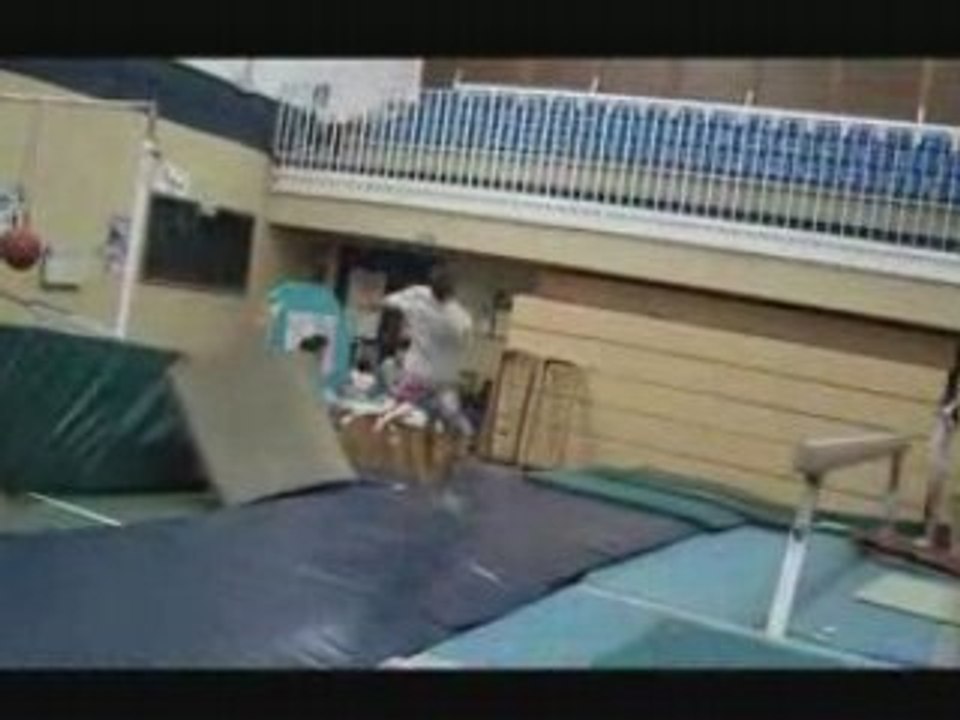 Teaser Volty-Tricking-Street stunts