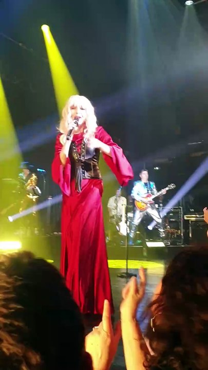 Jeanne MAS - Extrait LOIN D ICI (2025)