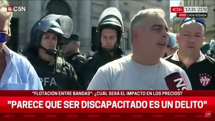 Padres y madres de personas con discapacidad se manifestaron en Plaza de Mayo
