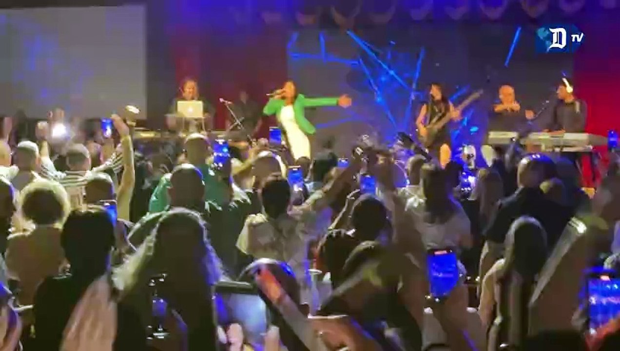 Éxito total Laritza Bacallao brilló en su presentación en el Flamingo Theater Bar de Miami