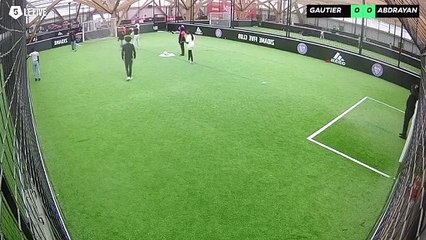 14/04 à 15:38 - Football Terrain ZFC (LeFive P18)