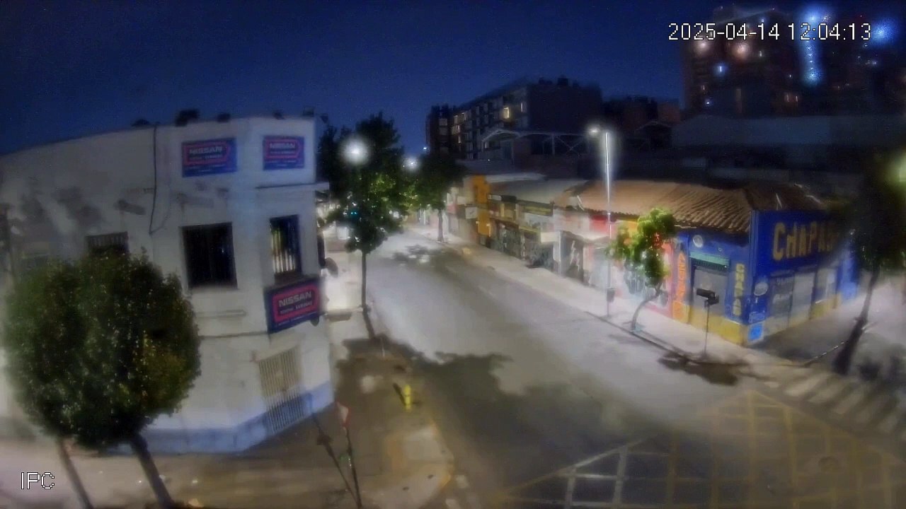 Video muestra cómo se produjo el violento accidente que dejó a tres mujeres fallecidas en Santiago