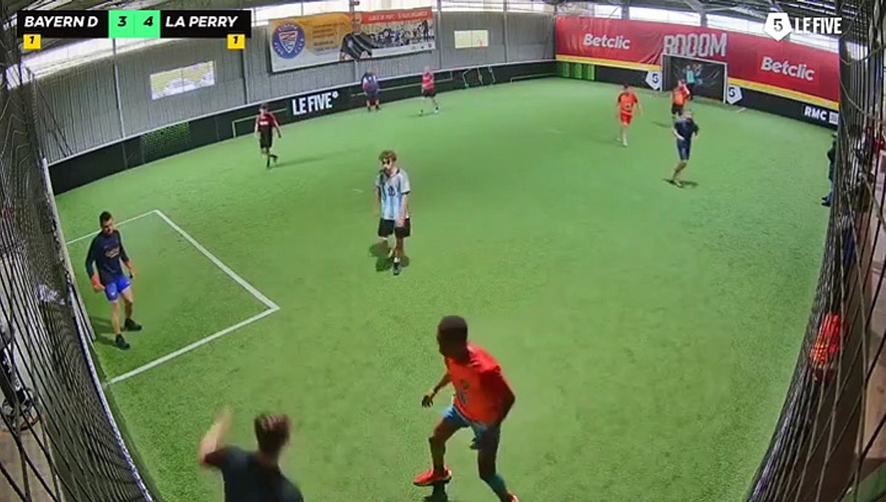 Bayern De Monique - La Perry Teuf 14/04 à 19:38 - Football Terrain 1 (LeFive Pau)