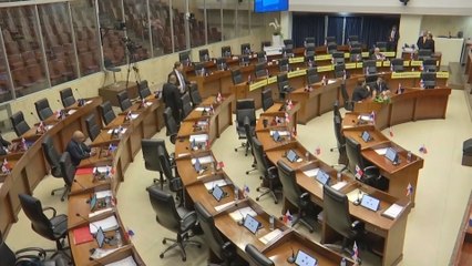 Funcionarios de la Asamblea se declaran en huelga