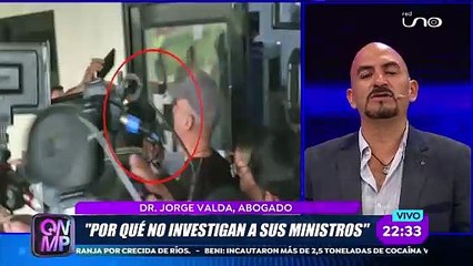 "Han venido ocho personas armadas a sacarme del auto"