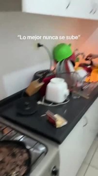 Kettle on Stove Catches Fire, and People Quickly Put It Out
