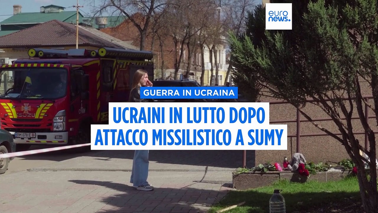 Ucraina in lutto dopo l’attacco missilistico a Sumy, Zelensky: tutti civili i siti colpiti dai russi