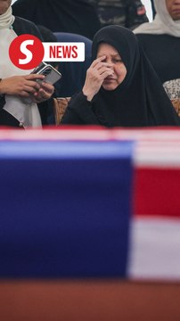 King, Queen express condolences to Pak Lah's family