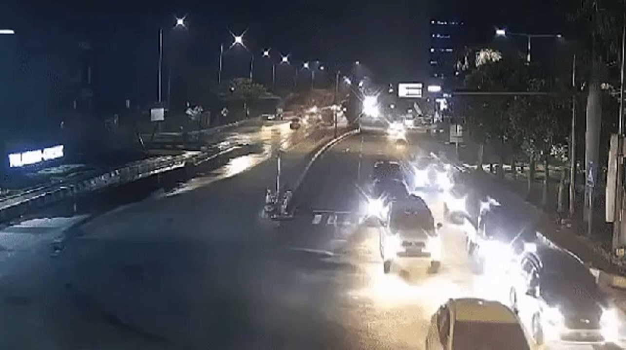 Carro voa 12 metros