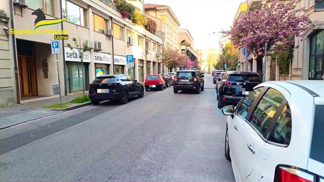 GdiF UDINE: CONTROLLI STRADALI A CONTRASTO DEI TRAFFICI ILLECITI DI GASOLIO. SOTTOPOSTI A SEQUESTRO CIRCA 309 MILA LITRI DI GASOLIO E UNDICI AUTOARTICOLATI. (15.04.25)