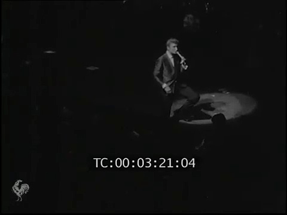 Johnny Hallyday à l’Olympia – Rushs Inédits du 19 Novembre 1962 (Pathé Actualités)
