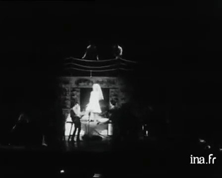 Johnny Hallyday au Gala des Plumes Rouges – Journal de 13h ORTF (27 novembre 1962)