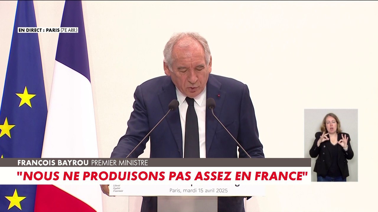 François Bayrou en conférence de presse