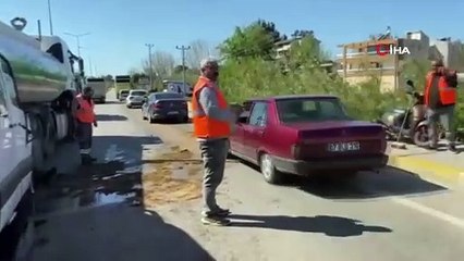 Serik’te sulama kamyonu ile tur minibüsü çarpıştı: 6 yaralı