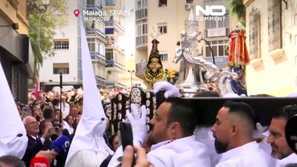 Migliaia di fedeli a Malaga partecipano all'annuale parata di Pasqua