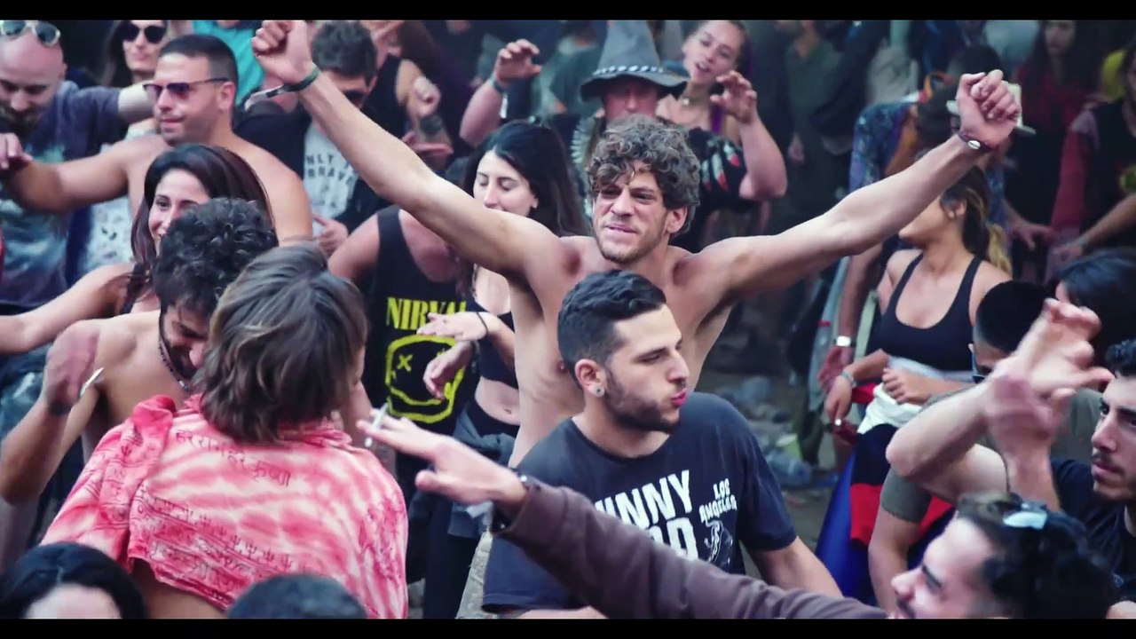 26)_Music. Sunset Riddim. Hip-hop et rap. Genre. En colère. Konrad OldMoney