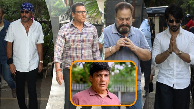 फिल्म निर्माता Salim Akhtar की प्रेयर मीट में Jackie Shroff, Mukesh Rishi जैसे कई सितारे नम आँखों के साथ आए नजर