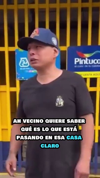 ¡Vecino curioso! ¿Qué está pasando?