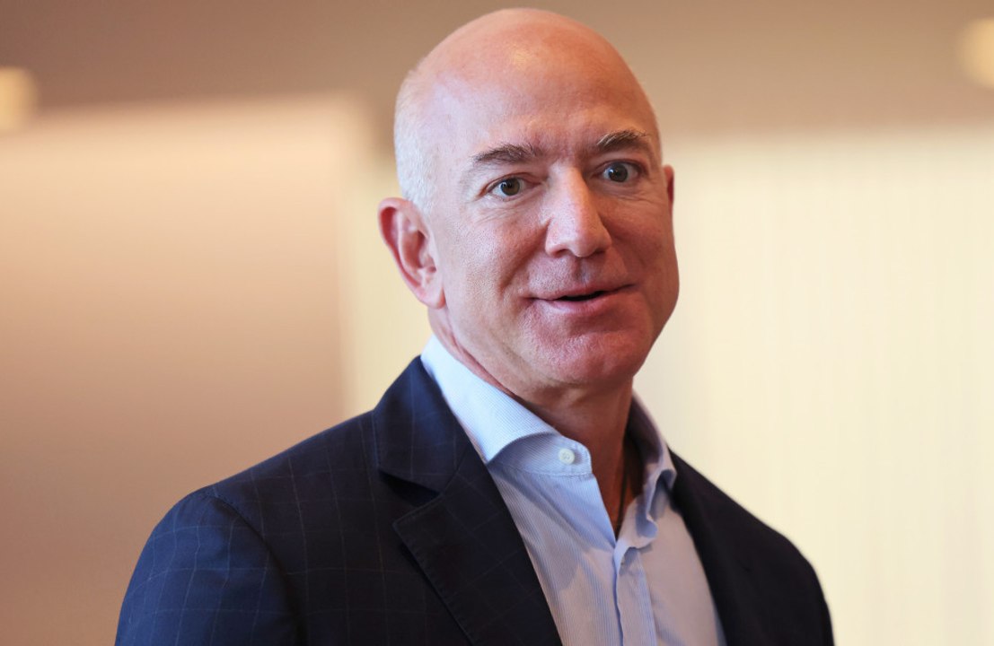 Jeff Bezos was caught on film face-planting int...