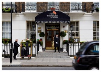 I stayed in a luxurious hotel near Euston and Eurostar services - with a Leopard bar