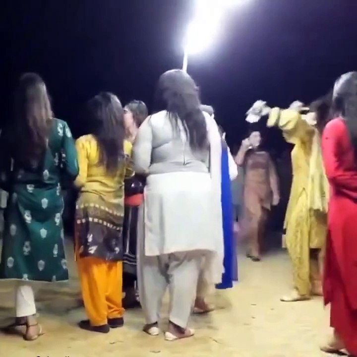 NEW VIRAL DANCE / VIRAL DANCE / PAKISTANI LOCAL DANCE PARTY
