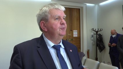 Protection des dauphins dans le golfe de Gascogne : Yves Bleunven déplore des trous dans la raquette