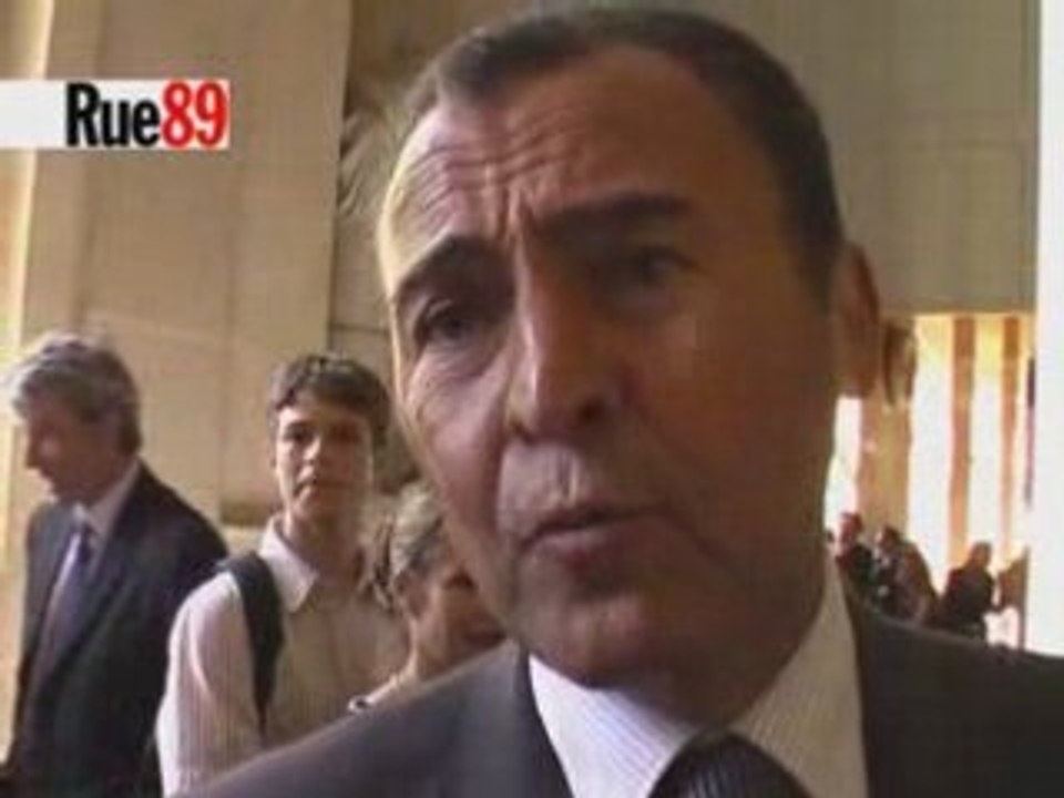 Un an de Sarkozy vu par le PS et l'UMP