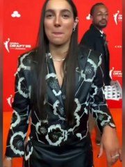 RUSSELL WESTBROOK IS THE FIRST PLAYER TO EVER STYLE A WNBA PLAYER ON DRAFT NIGHT!😝