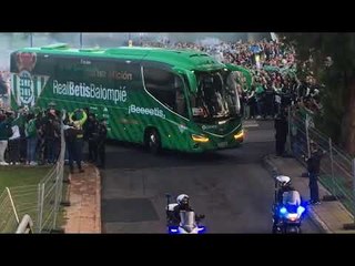 FINAL COPA: la llegada del BETIS a La Cartuja