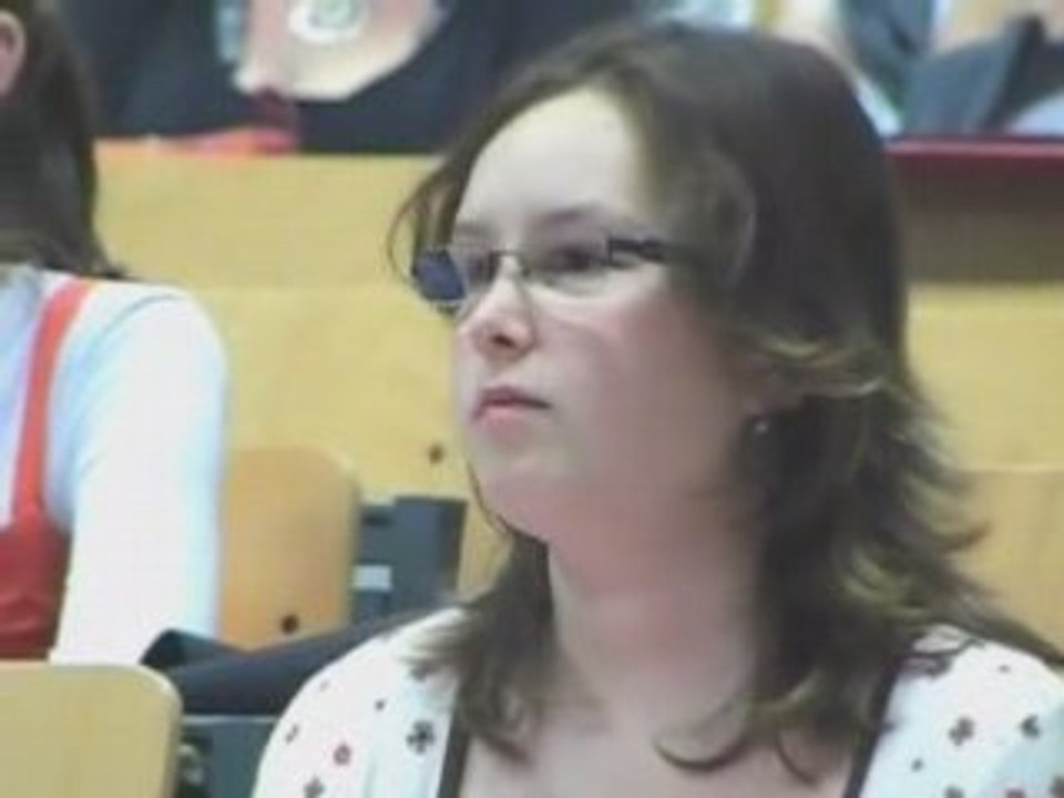 Discussion avec les étudiats des Facultés Notre Dame