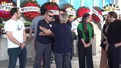 Ersun Yanal'ın babası son yolculuğuna uğurlandı