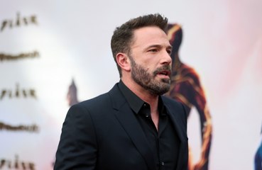 A Ben Affleck se le da tan mal ligar como a su personaje de 'El contable 2'