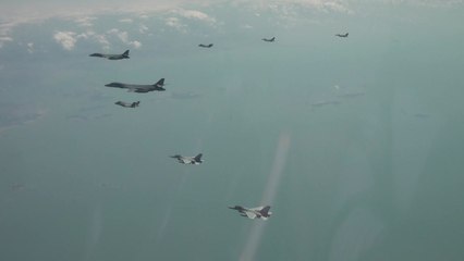 미 B-1B 전략폭격기 한반도 전개...한미, 연합공중훈련 / YTN