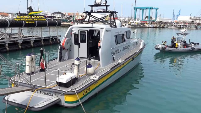 GDF ROAN ANCONA: GIORNATA DEL MARE: LE SCUOLE IN VISITA AI REPARTI NAVALI DELLA GUARDIA DI FINANZA (15.04.25)