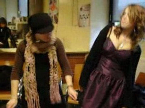 marie et constance encore et toujours en train de danser