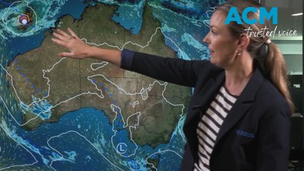 Showers continue for the east coast; warm across much of the south