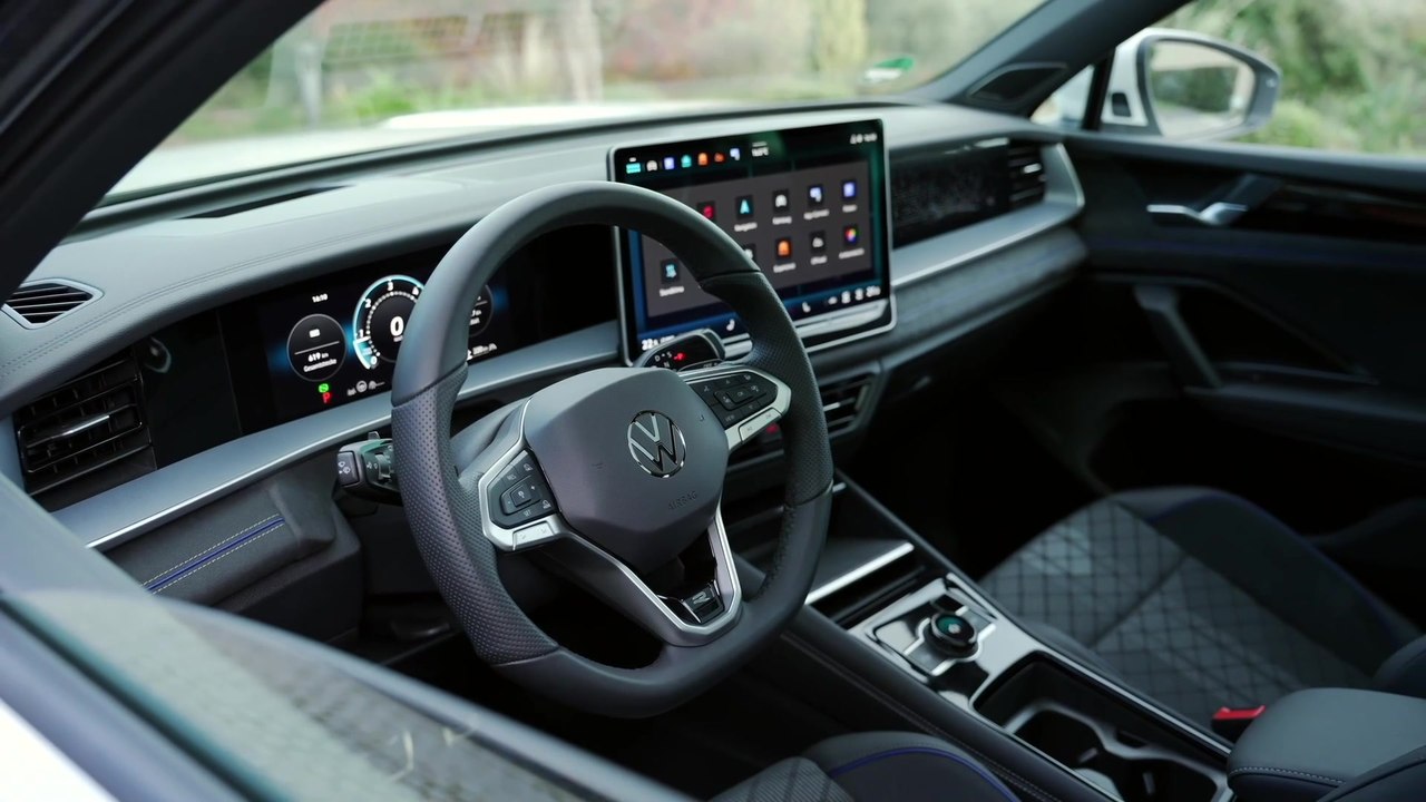Der neue Volkswagen Tayron - Erste Sitzreihe mit vernetzter Cockpit-Landschaft