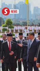 Chinese President Xi arrives at Istana Negara for state welcoming ceremony